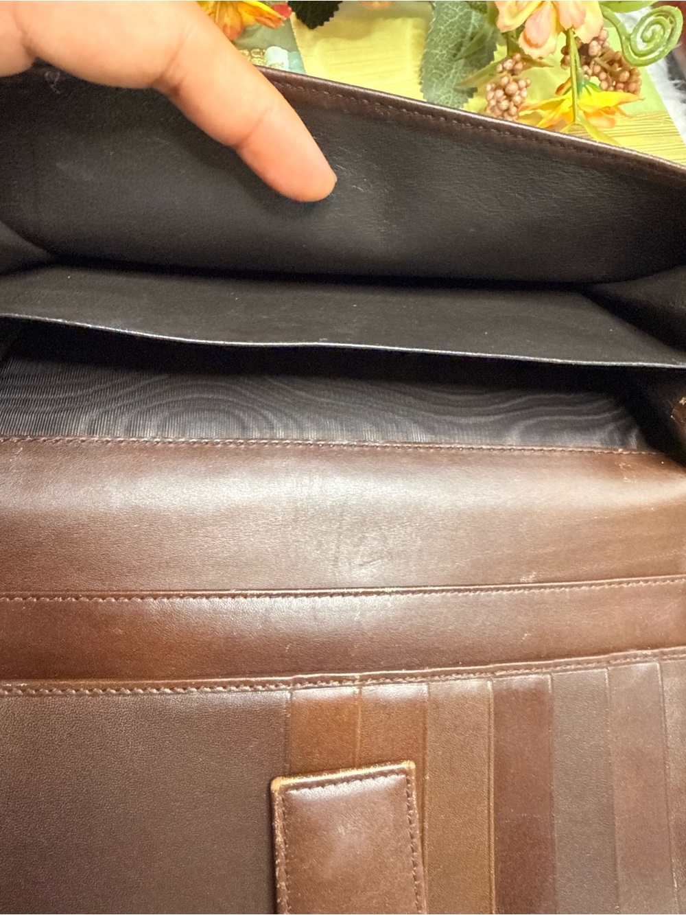 Vintage Gucci Dark Brown Leather Clutch with Gold GG Medallion - Picture 6 of 11